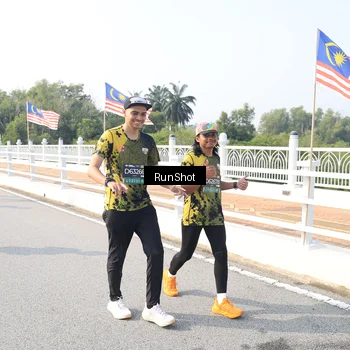 Runner Photo 6924235
