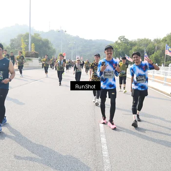 Runner Photo 6924240