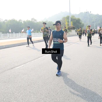 Runner Photo 6924241