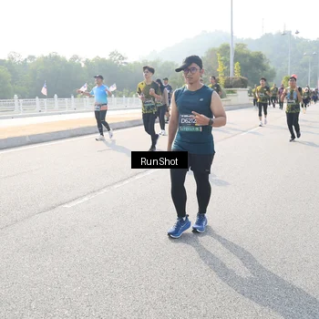 Runner Photo 6924243