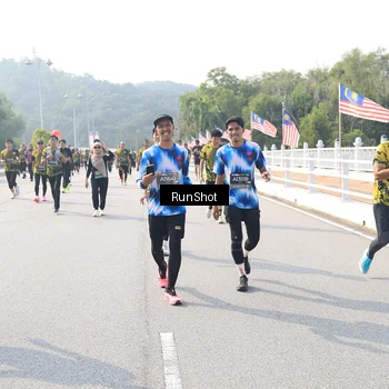Runner Photo 6924245