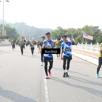 Runner Photo 6924246
