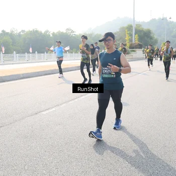 Runner Photo 6924247