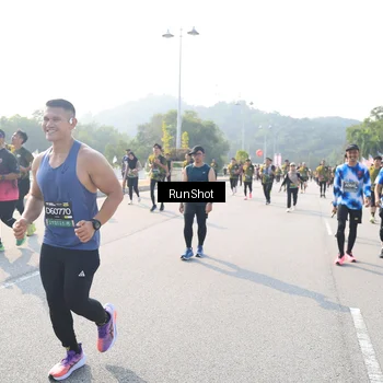 Runner Photo 6924248