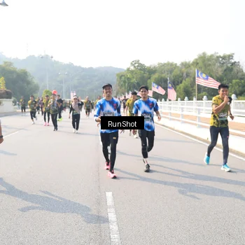 Runner Photo 6924251