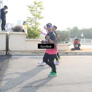 Runner Photo 6924252