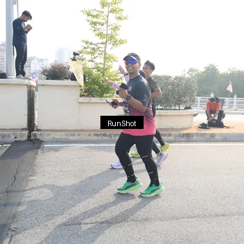 Runner Photo 6924253