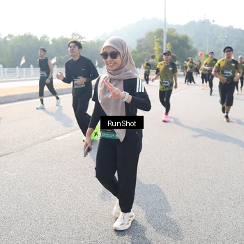 Runner Photo 6924299