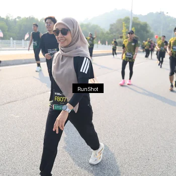 Runner Photo 6924307