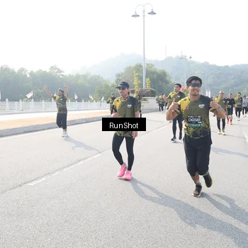 Runner Photo 6924311