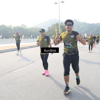 Runner Photo 6924314
