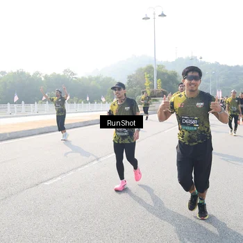 Runner Photo 6924316