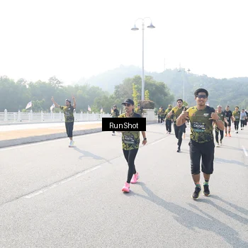 Runner Photo 6924319