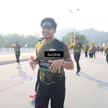 Runner Photo 6924320