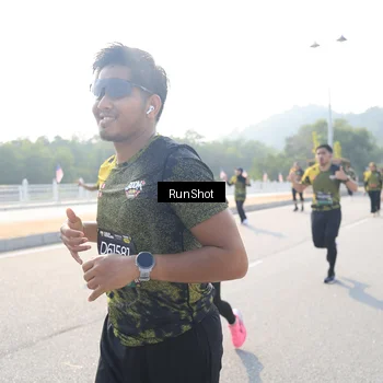 Runner Photo 6924323