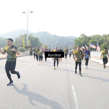 Runner Photo 6924331