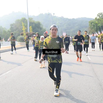Runner Photo 6924350