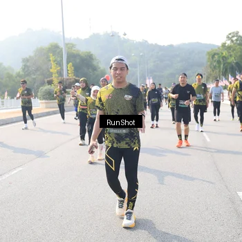 Runner Photo 6924354