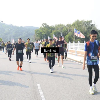 Runner Photo 6924359