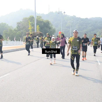 Runner Photo 6924360