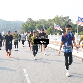 Runner Photo 6924362
