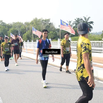 Runner Photo 6924372