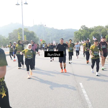 Runner Photo 6924381