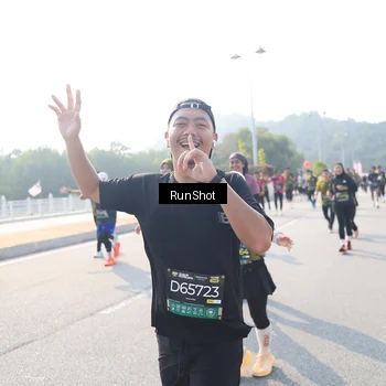 Runner Photo 6924389