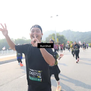 Runner Photo 6924391