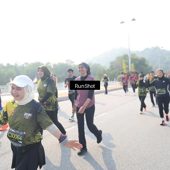 Runner Photo 6924404