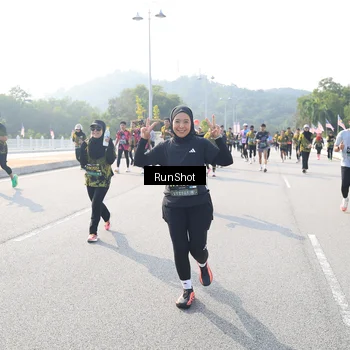 Runner Photo 6924414