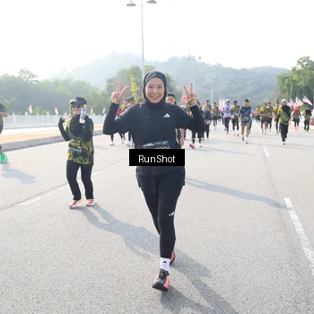 Runner Photo 6924416
