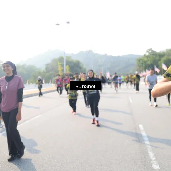 Runner Photo 6924417