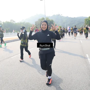 Runner Photo 6924419