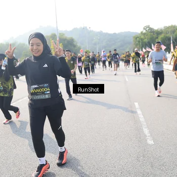 Runner Photo 6924420