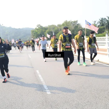 Runner Photo 6924430