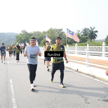 Runner Photo 6924436