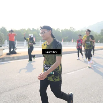 Runner Photo 6924451