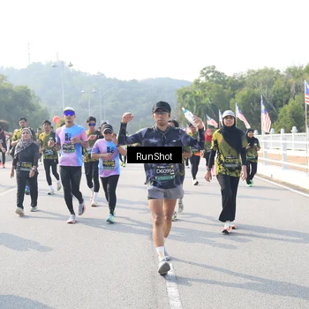 Runner Photo 6924464