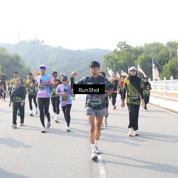 Runner Photo 6924468