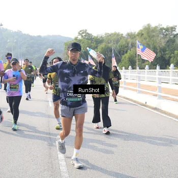 Runner Photo 6924469