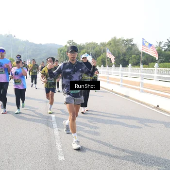 Runner Photo 6924473