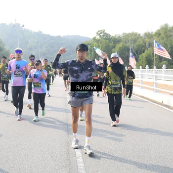 Runner Photo 6924479