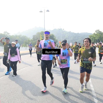Runner Photo 6924480