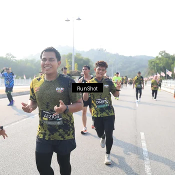 Runner Photo 6924510