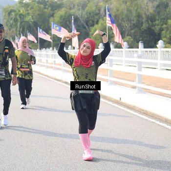 Runner Photo 6924542
