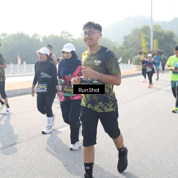 Runner Photo 6924544