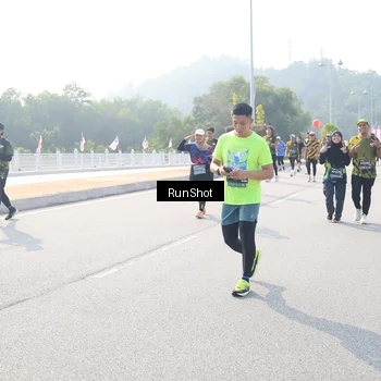 Runner Photo 6924561