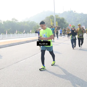 Runner Photo 6924567