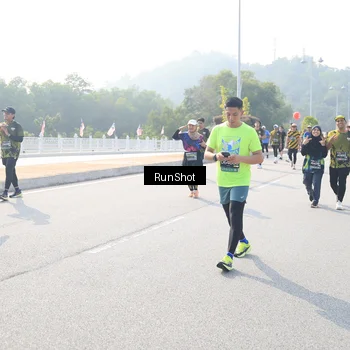 Runner Photo 6924571